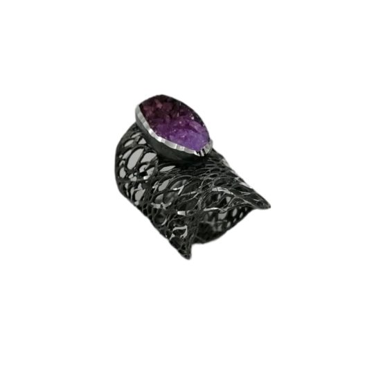 Μαύρο Ασημένιο Δαχτυλίδι με Ημιπολύτιμο Λίθο.